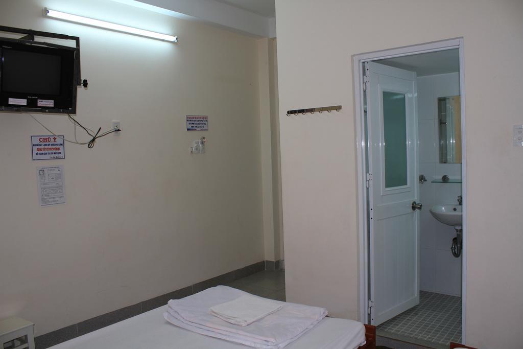 Ngoc Mai Guesthouse Буон Ма Туот Стая снимка