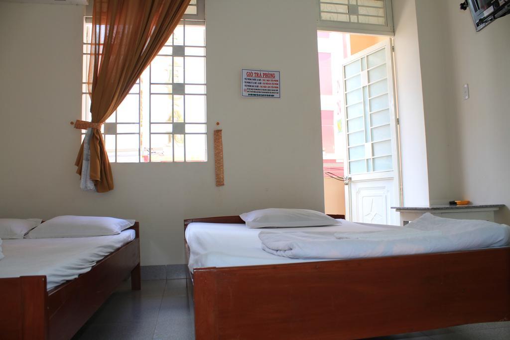Ngoc Mai Guesthouse Буон Ма Туот Стая снимка