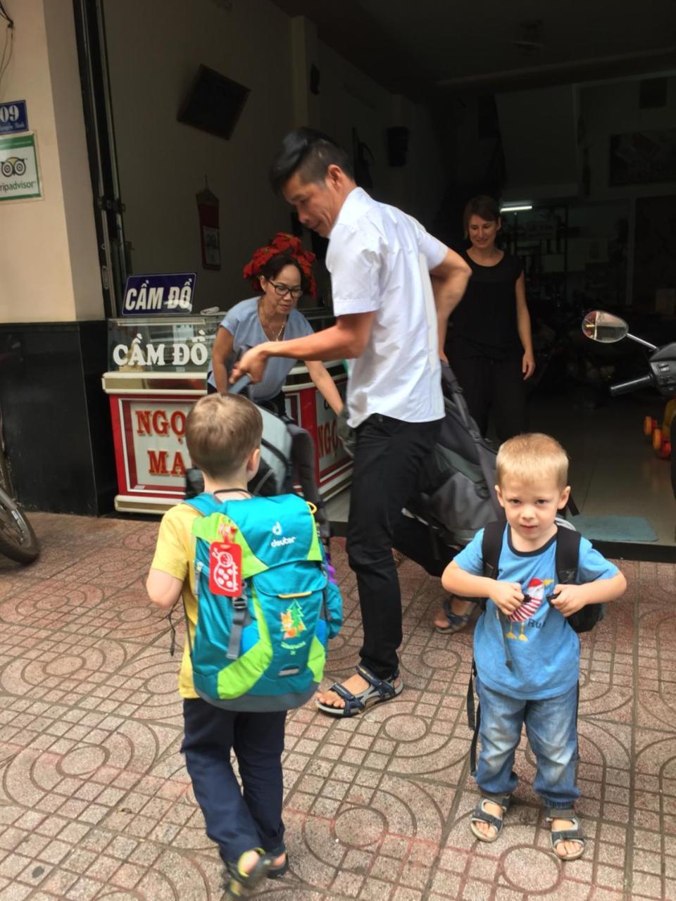 Ngoc Mai Guesthouse Буон Ма Туот Екстериор снимка